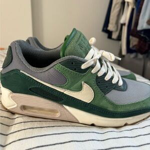 Nike AirMax 90 Premium Forest Green